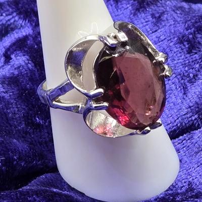 LOT 16: Assorted Vintage Rings