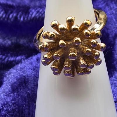 LOT 16: Assorted Vintage Rings