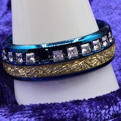 LOT 16: Assorted Vintage Rings