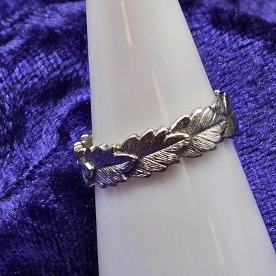 LOT 16: Assorted Vintage Rings