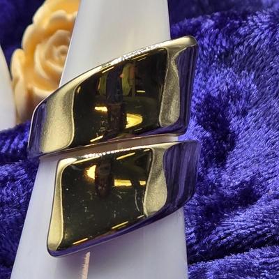 LOT 16: Assorted Vintage Rings