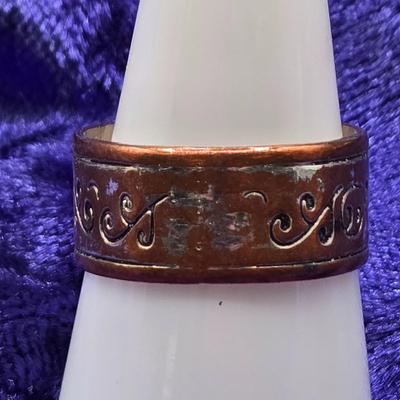 LOT 16: Assorted Vintage Rings