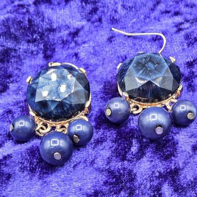 LOT 17J: Variety of Earrings Including One Pair of Abalone