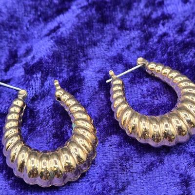 LOT 17J: Variety of Earrings Including One Pair of Abalone