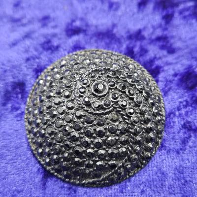 LOT 19J: Gemstone Foo Dog Pendant, Antique Czech Glass Brooch, and More