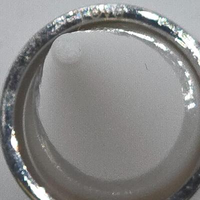 LOT 23J: 18K White Gold Cartier 750 love Wedding Band/ Size 9/ 4,2 Grams
