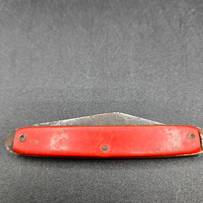 LOT 40J: Various Pocket Knives