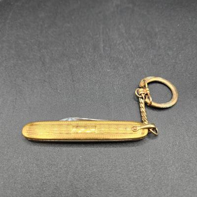 LOT 40J: Various Pocket Knives