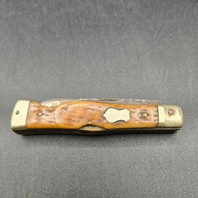 LOT 40J: Various Pocket Knives