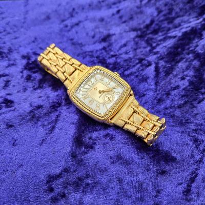 LOT 41J: Judith Ripka Water Resistant Watch