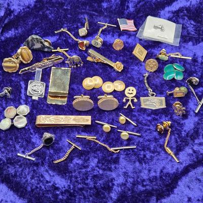 LOT 42J: Collection of Tie Clips, Tack Pins, Cuff Links, Buttons, Money Clips, and More