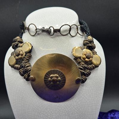 LOT: 46J: Collection of Costume Jewerly