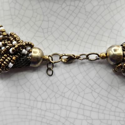 LOT: 46J: Collection of Costume Jewerly