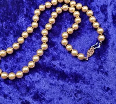 LOT 49J: Collection of All Sorts of Jewelry