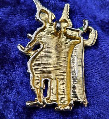 LOT 49J: Collection of All Sorts of Jewelry