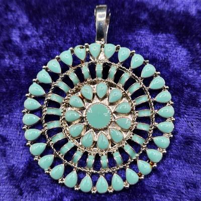LOT 49J: Collection of All Sorts of Jewelry