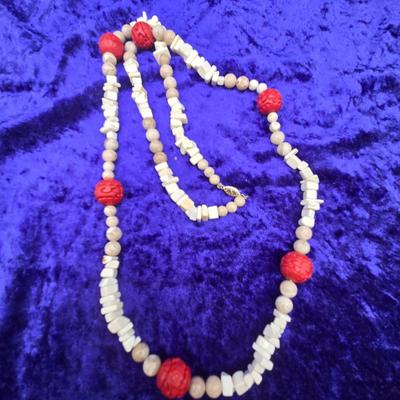 LOT 58J: Antique Vintage Necklaces, Brooches, and More