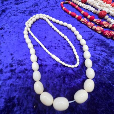 LOT 58J: Antique Vintage Necklaces, Brooches, and More