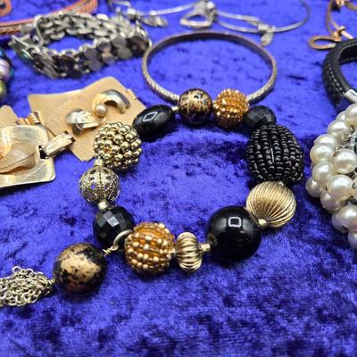 LOT 62J: Bangle, Stretch, Charm, Cuff, Rope, Beaded, and Chain Bracelets
