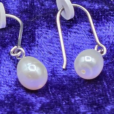 LOT 70J: 925 Silver and Pearl Pierced Earrings and Faux Pearl Necklace
