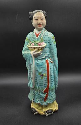 LOT 83: Vintage Republic Period Chinese Porcelain Figurine
