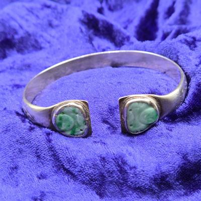 LOT 89J: Sterling Silver and Jade Cuff Bracelet / 37.4 gtw