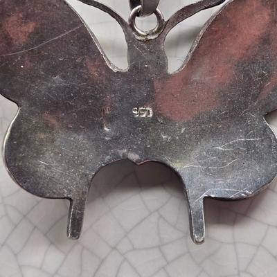 LOT 90J: 18.5 Inch Sterling Silver Inlaid Butterfly Necklace / 17.7 gtw