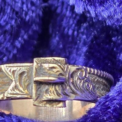 LOT 91J: Antique 14k Gold Mourning Ring Size 8 / 1.5 gtw
