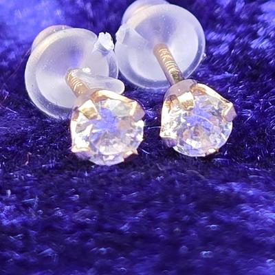 LOT 92J: Two Pair 14k Gold Pierced Earrings / 3.6 gtw