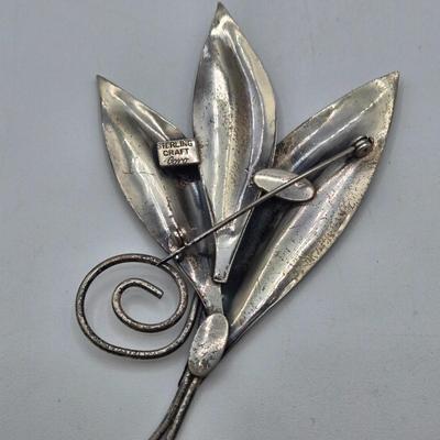 LOT 94J: Vintage Cameo and Caro Craft Silver BroochBr