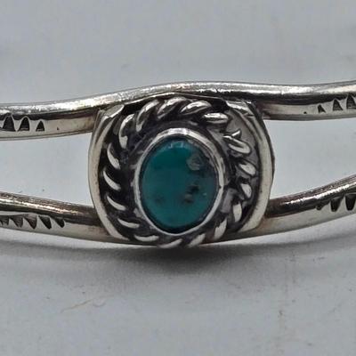 LOT 96J: Child Size Sterling Silver Cuff Bracelet / 7.8 gtw