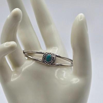 LOT 96J: Child Size Sterling Silver Cuff Bracelet / 7.8 gtw