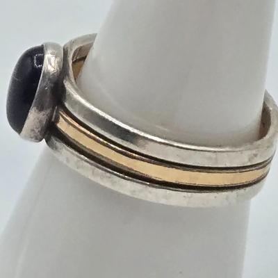 LOT 97J: Four Sterling Silver Rings and One Adjustable Toe Ring / 14.5 gtw