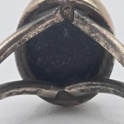 LOT 97J: Four Sterling Silver Rings and One Adjustable Toe Ring / 14.5 gtw