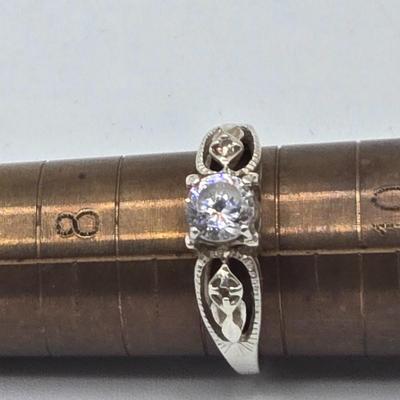 LOT 97J: Four Sterling Silver Rings and One Adjustable Toe Ring / 14.5 gtw