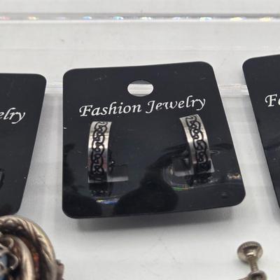 LOT 100J: Multiple Pairs of Pierced and Clip Earrings
