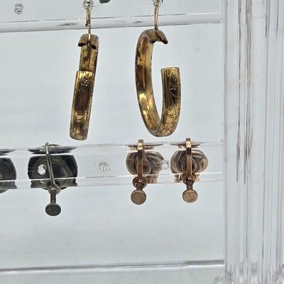 LOT 100J: Multiple Pairs of Pierced and Clip Earrings