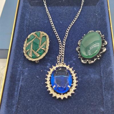 LOT 101J: Convertible Necklace and Multiple Pins
