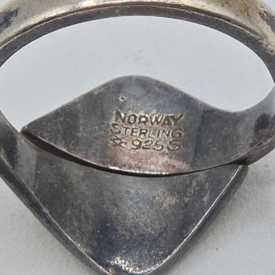 LOT 102J: Four Sterling silver Rings / 22.1 gtw
