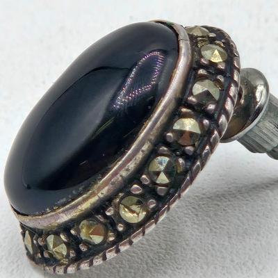 LOT 103J: Two Pair of sterling Silver Earrings with Black Stones / 18.6 gtw