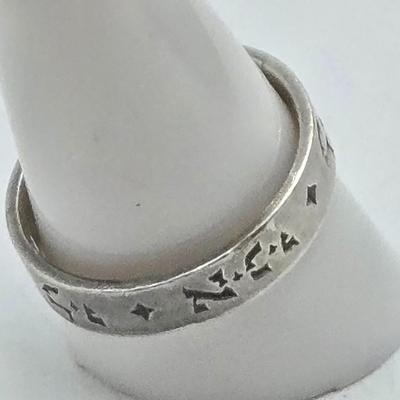 LOT 104J: Three Sterling Silver Rings / 16.8 gtw