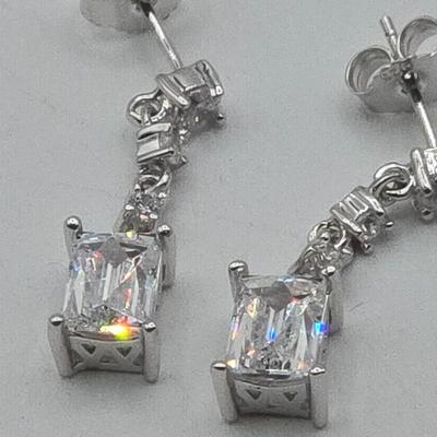 LOT 105J: Multiple Pairs of Sterling Silver Earrings / 14.0 gtw