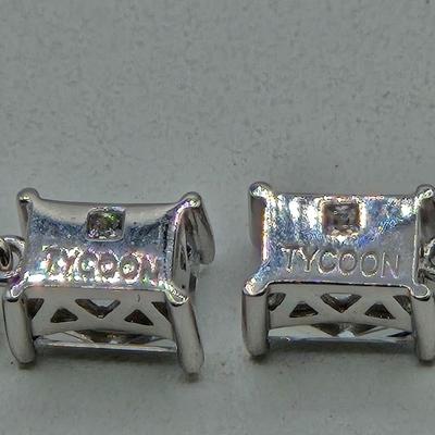 LOT 105J: Multiple Pairs of Sterling Silver Earrings / 14.0 gtw