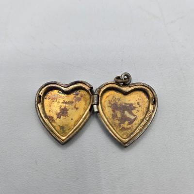 LOT 106J: Heart Shaped Sterling Silver Pendant and Three Lockets, One with Three Changeable Stones / 22.3 gtw