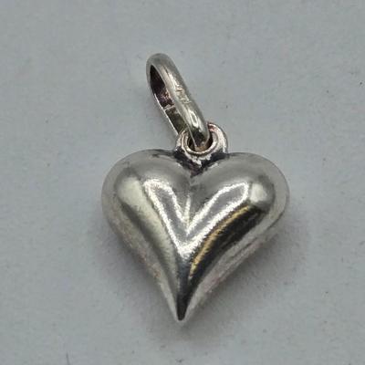 LOT 106J: Heart Shaped Sterling Silver Pendant and Three Lockets, One with Three Changeable Stones / 22.3 gtw