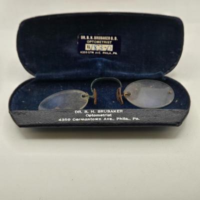 LOT 118: ACID Kuba Kuba Cigar Box with10k Gold Filled Ring, Foreign Coins, Pens, Buttons, Pocket Knives, and More