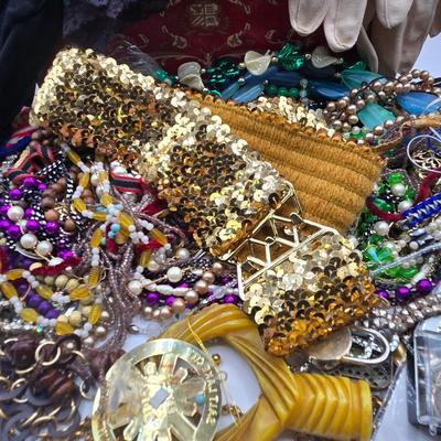 LOT 119: Jewelry Craft and Repair Lot in Princess Marcella Musical Jewelry Box and More