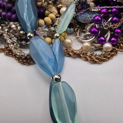 LOT 119: Jewelry Craft and Repair Lot in Princess Marcella Musical Jewelry Box and More