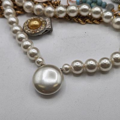 LOT 119: Jewelry Craft and Repair Lot in Princess Marcella Musical Jewelry Box and More