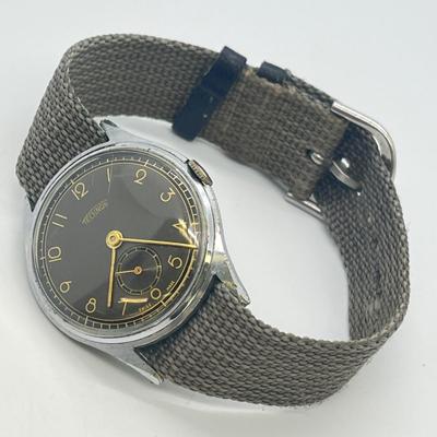 LOT 124: Vintage Technos WWII Military Watch - Winds and Ticks